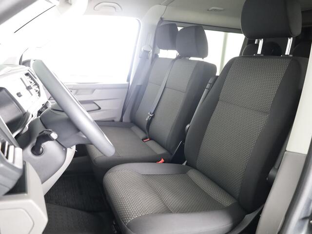 Volkswagen TRANSPORTER 2.0 TDI L2H1 28 Highline DC 110PK | Dubbele cabine | Trekhaak | Navigatie