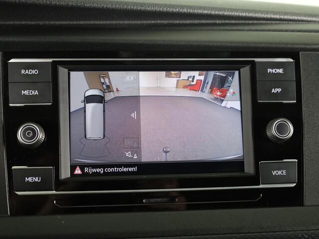 Volkswagen TRANSPORTER 2.0 TDI L2H1 28 Highline DC 110PK | Dubbele cabine | Trekhaak | Navigatie