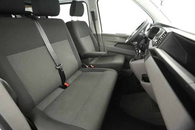 Volkswagen TRANSPORTER 2.0 TDI L2H1 | DC | 6-Zits | Airco | Carplay | Trekh. | Cruise | Parkeersens.