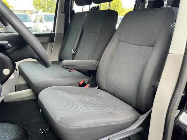 Volkswagen TRANSPORTER 2.0 TDI L2H1 DC 150pk Airco Cruise controle Telefoonverbinding Trekhaak 2500kg trekgewicht Navigatiesysteem schuifdeur Euro 6 DC 1e eigenaar Dealer onderhouden