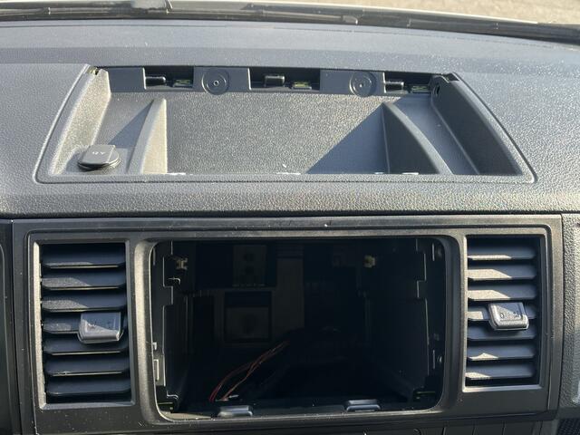 Volkswagen TRANSPORTER Kombi 2.0 TDI DSG Automaat L1H1 Airco BTW en BPM vrij 1e eigenaar Euro 6 Combi Personenbus Passenger Groepsvervoer Taxi