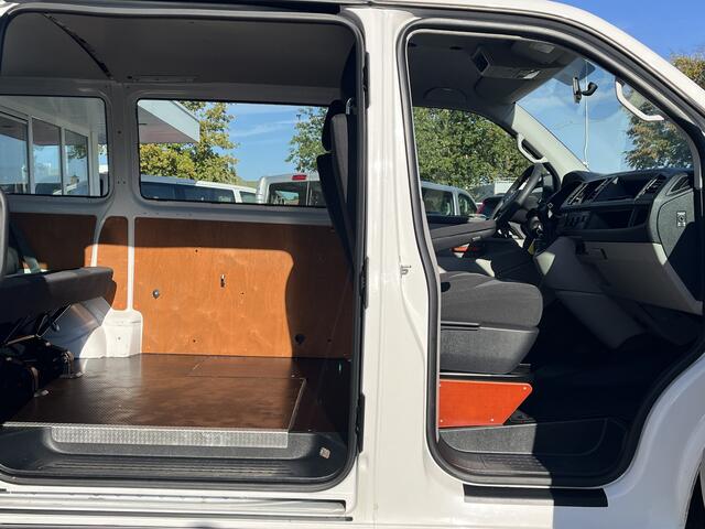 Volkswagen TRANSPORTER Kombi 2.0 TDI DSG Automaat L1H1 Trendline Airco BTW en BPM vrij 1e eigenaar Euro 6 Combi Personenbus Passenger Groepsvervoer Taxi