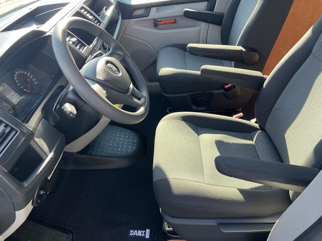 Volkswagen TRANSPORTER Kombi 2.0 TDI DSG Automaat L1H1 Trendline Airco BTW en BPM vrij 1e eigenaar Euro 6 Combi Personenbus Passenger Groepsvervoer Taxi