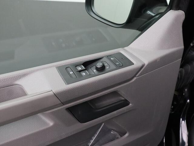 Volkswagen TRANSPORTER 2.0TDI Lang Achterdeuren | Navigatie | Airco | Cruise | 3-Persoons | Betimmering