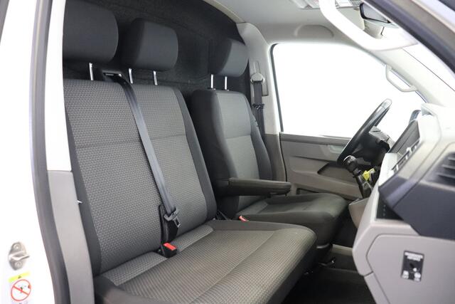 Volkswagen TRANSPORTER 2.0 TDI 150PK L2 - EURO 6 - Airco - Navi - Cruise - ¤ 15.900,- Excl.
