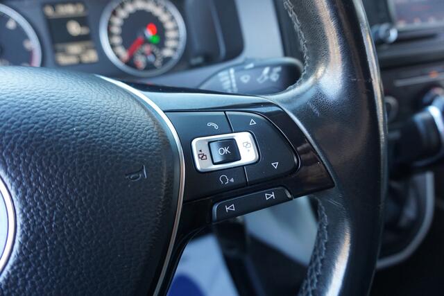 Volkswagen TRANSPORTER 2.0 TDI DSG 150PK Highline Marge Bus | Trekhaak | Cruisecontr. | PDC *All in prijs*