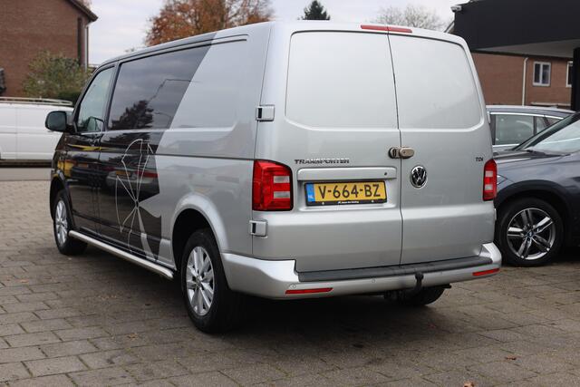 Volkswagen TRANSPORTER 2.0 TDI L2H1 HIGHLINE | AIRCO | CRUISE | TREKHAAK