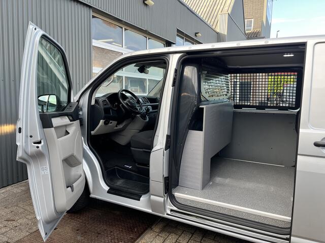 Volkswagen TRANSPORTER 2.0 TSI L2H1 Benzine/CNG Dubbele Schuifdeur Airco Cruise controle Bpm vrij Trekhaak Klep achter Euro 6 Benzine Ideaal voor ombouw naar Camper !!