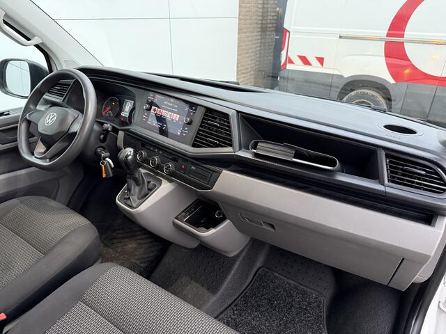 Volkswagen TRANSPORTER 2.0 TDI 150PK Automaat L2H1 Airco Cruise Control Trekhaak Carplay Navigatie 3 Stoelen Parkeersensoren