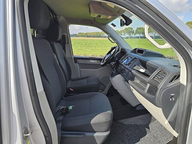 Volkswagen TRANSPORTER 2.0 TDI L2H1 utomaat Airco Standkachel Cruise Navi Multibeam LED Euro6 150 PK!