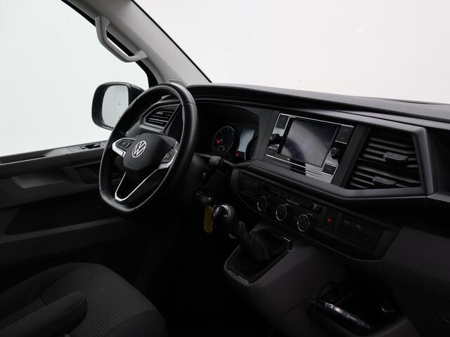 Volkswagen TRANSPORTER 2.0 TDI L2H1 HIGHLINE | LMV | TREKHAAK | APPLE CARPLAY | CAMERA | COMFORSTOELEN