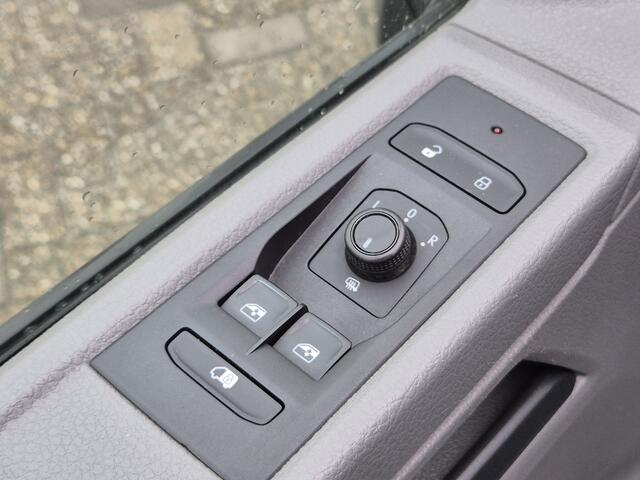 Volkswagen TRANSPORTER 2.0 TDI EU6 L1H1 28 | AIRCO | PDC |