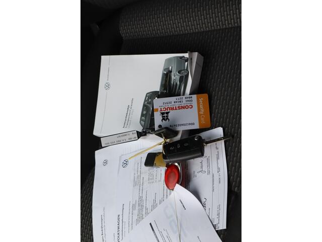 Volkswagen TRANSPORTER 2.0 TDI L2H1 30 DC Bulli NL-Auto!! Camera I Apple Car-Play