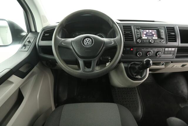 Volkswagen TRANSPORTER 2.0 TDI 140PK L2H1 | Airco | Cruise | Trekhaak | Navigatie | Imperiaal