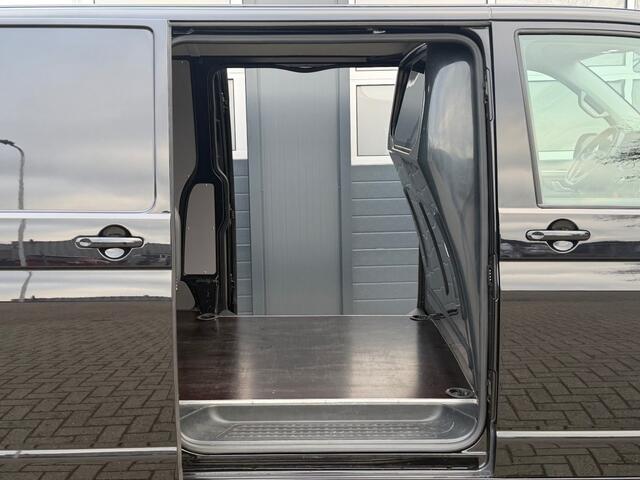 Volkswagen TRANSPORTER 2.0 TDI 150PK L2H1 Bulli NAP / Dubbele schuifdeur / Virtual Cockpit / Airco / Comfortstoelen