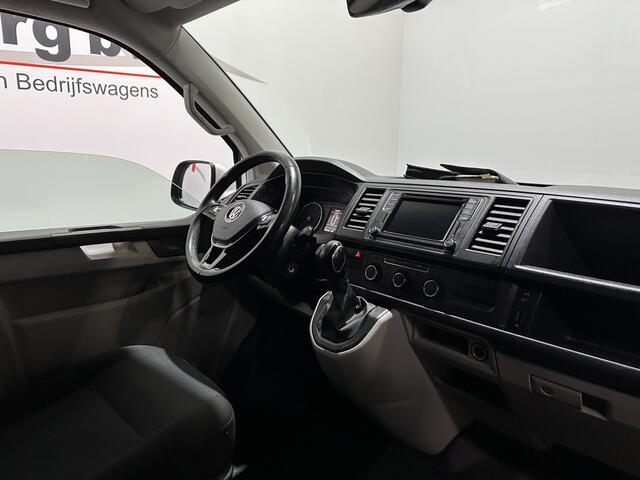 Volkswagen TRANSPORTER 2.0 TDI L2H1 Highline - Dubb. deur - Navi / PDC / Trekhaak