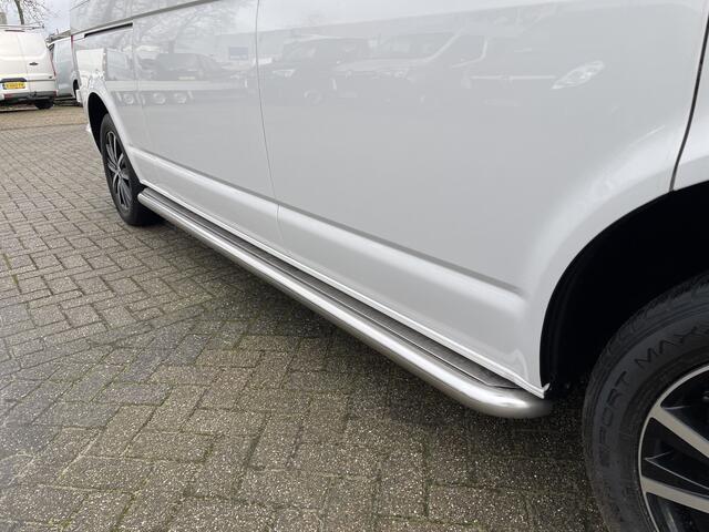 Volkswagen TRANSPORTER 2.0 TDI 150pk automaat L2H1 DC 5 persoons Highline / vaste prijs rijklaar ¤ 34.950 ex btw / lease vanaf ¤ 570 / lederen bekleding / adaptive cruise / airco / navigatie / euro 6 / bpm vrij !