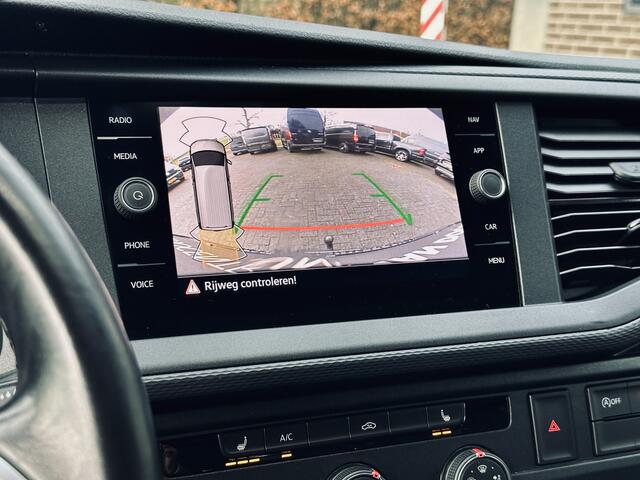 Volkswagen TRANSPORTER 2.0 TDI 199pk | DSG | 4Motion | Bulli | 2x Schuifdeur | Leer | LED | 20" Wielen | Imperiaal | Alpine geluidssyteem | Ex btw