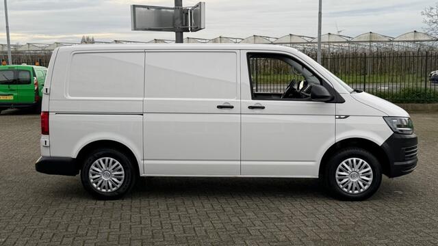 Volkswagen TRANSPORTER 2.0 TDI 75KW 102PK EURO 6 AIRCO/ NAVIGATIE/ CRUISE CONTROL/ PDC/ 100% DEALERONDERHOUDEN