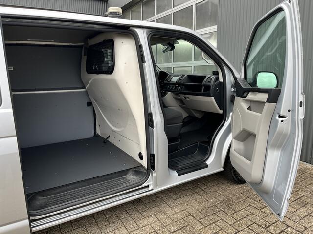 Volkswagen TRANSPORTER 2.0 TSI L2H1 Benzine /CNG Dubbele Schuifdeur Airco Cruise controle Bpm vrij Trekhaak Klep achter Omvormer Kastinrichting Standkachel Euro 6 Benzine Ideaal voor ombouw naar Camper !!