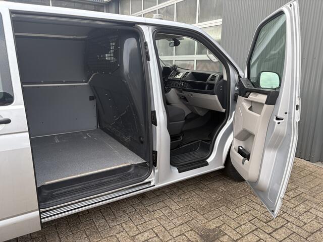 Volkswagen TRANSPORTER 2.0 TSI L2H1 Benzine /CNG Dubbele Schuifdeur Airco Cruise controle Bpm vrij Trekhaak Klep achter Omvormer Kastinrichting Standkachel Euro 6 Benzine Ideaal voor ombouw naar Camper !!