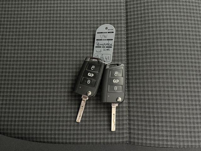 Volkswagen TRANSPORTER 2.0TDI Koelauto | Nieuwstaat ! | Achterdeuren | 3-Persoons