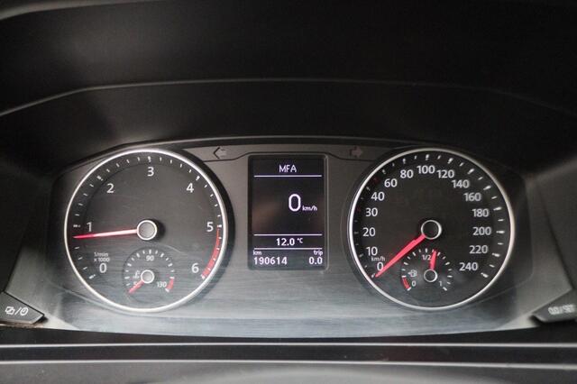 Volkswagen TRANSPORTER 2.0 TDI DSG L1H1 Airco, Cruise, Navigatie, Bluetooth, Elektrisch Pakket, DAB, Trekhaak