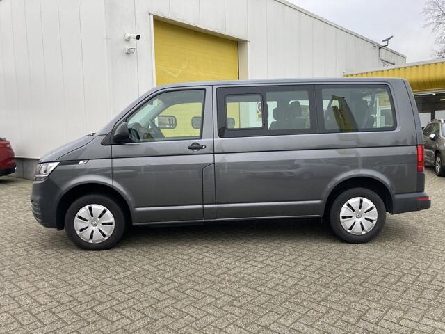 Volkswagen TRANSPORTER Kombi 2.0 TDI L1H1 9 Persoons CarPlay Trekhaak Airco