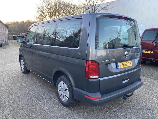 Volkswagen TRANSPORTER Kombi 2.0 TDI L1H1 9 Persoons CarPlay Trekhaak Airco