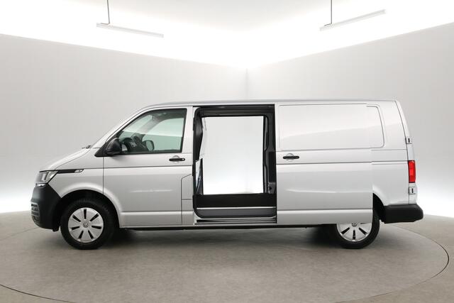 Volkswagen TRANSPORTER 2.0 TDI 150PK L2H1 | Aut. | Airco | 3-Zits | Adap. Cruise | Carplay | Stoelverw. | Trekh. | 2xSchuifdeur