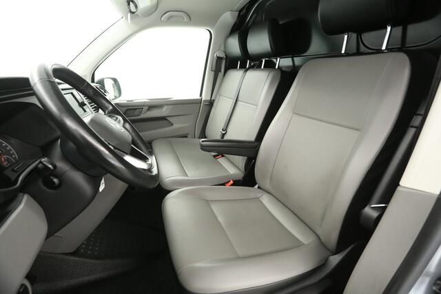 Volkswagen TRANSPORTER 2.0 TDI 150PK L2H1 | Aut. | Airco | 3-Zits | Adap. Cruise | Carplay | Stoelverw. | Trekh. | 2xSchuifdeur