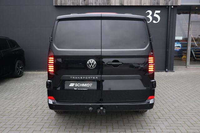 Volkswagen TRANSPORTER 2.0 TDI L2H1 30 Style Automaat | Trekhaak | ACC | LED | 17"