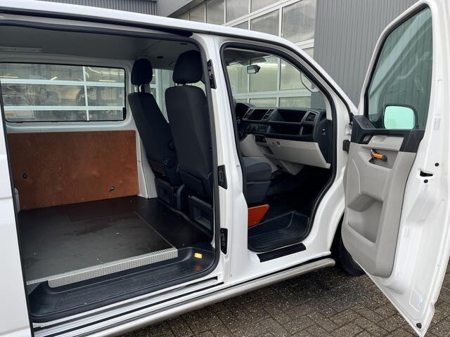 Volkswagen TRANSPORTER Kombi 2.0 TDI L1H1 150pk Automaat DSG 8 persoons Airco Cruise Complete onderhoudshistorie aanwezig Btw en bpm vrij Marge Peronenbus Combi Kombi Tourer Passenger Taxi Groepsvervoer Ideaal voor ombouw naar camper