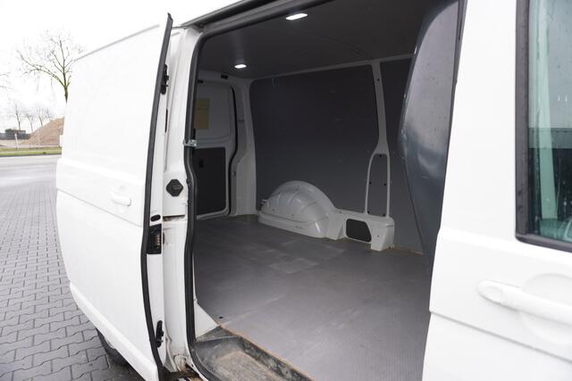Volkswagen TRANSPORTER 2.0 TDI - EURO 6 - Airco - Navi - Cruise - ¤15.900,- Excl.