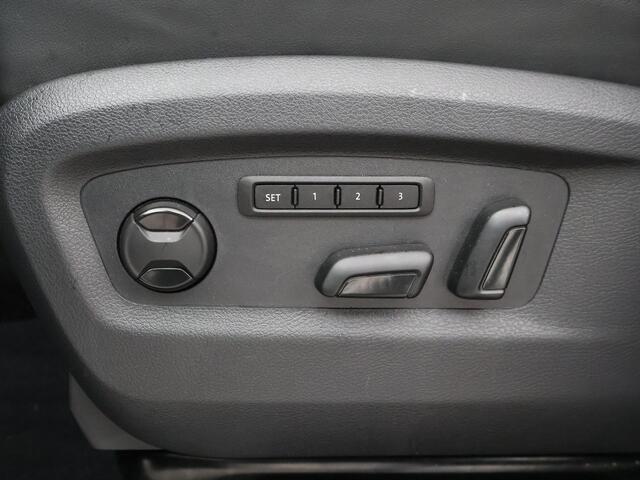 Volkswagen TRANSPORTER CARAVELLE 2.0 TDI 204 PK D.C. + LEDER | MEMORY | 2 ELEKTR. SCHUIFDEUREN | VIRTUAL COCKPIT | TREKHAAK