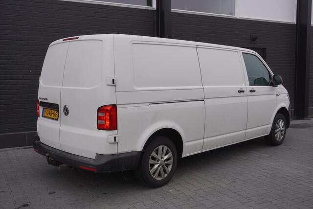 Volkswagen TRANSPORTER 2.0 TDI L2 - Airco - Navi - PDC - Trekhaak - ¤ 8.950,- Excl.