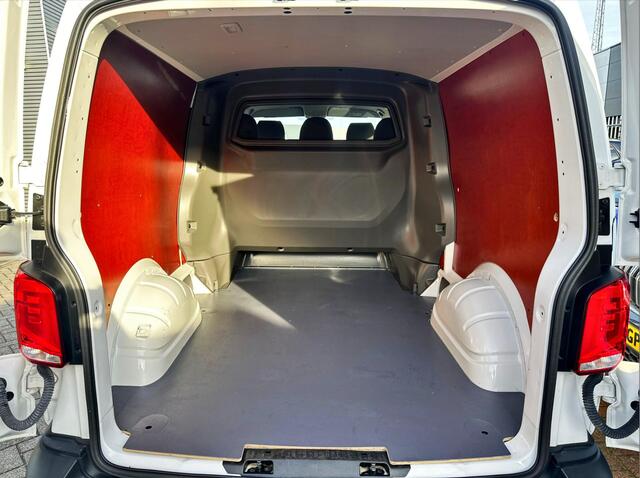 Volkswagen TRANSPORTER 2.0 TDI 111 pkL2H1 28 Comfortline Dubbele cabine Navigatie park.sensoren app connect