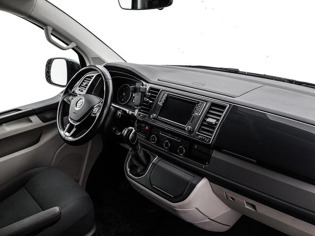 Volkswagen TRANSPORTER 2.0 TDI 204pk DSG L1H1 4Motion Highline · Camera · Apple/Android Car Play · Navigatie · ACC · P-Sensoren · Trekhaak · 17'' Inch ·