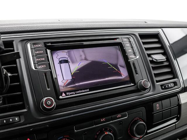 Volkswagen TRANSPORTER 2.0 TDI 204pk DSG L1H1 4Motion Highline · Camera · Apple/Android Car Play · Navigatie · ACC · P-Sensoren · Trekhaak · 17'' Inch ·