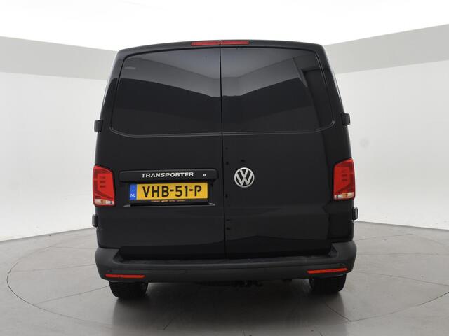 Volkswagen TRANSPORTER T6.1 2.0 TDI 150 PK DSG AUT. L2H1 + 18 INCH | LED | APPLE CARPLAY | COMFORTSTOELEN | NAVIGATIE