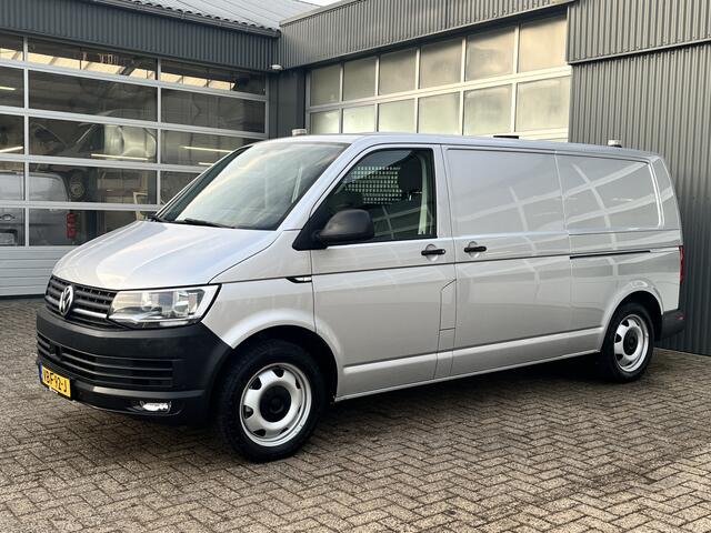 Volkswagen TRANSPORTER 2.0 TSI L2H1 204pk DSG Automaat Dubbele schuifdeuren Airco Adaptive Cruise Navigatie Pdc V/A Trekhaak 2500kg Lange wielbasis Lang Bpm vrij voor prive gebruik Kastinrichting Comfort stoelen met zijairbag i