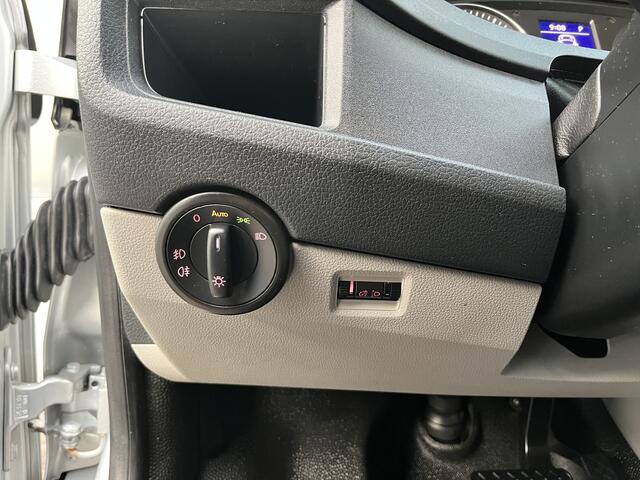 Volkswagen TRANSPORTER 2.0 TSI L2H1 204pk DSG Automaat Dubbele schuifdeuren Airco Adaptive Cruise Navigatie Pdc V/A Trekhaak 2500kg Lange wielbasis Lang Bpm vrij voor prive gebruik Kastinrichting Comfort stoelen met zijairbag i