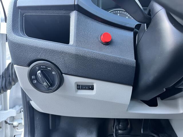 Volkswagen TRANSPORTER 2.0 TDI L2H1 DC 4Motion 150pk 4x4 Vierwielaandrijving Airco Cruise controle Telefoonverbinding Navigatie Apple carplay Trekhaak 2500kg Euro 6 Bpm vrij voor particulier gebruik!!