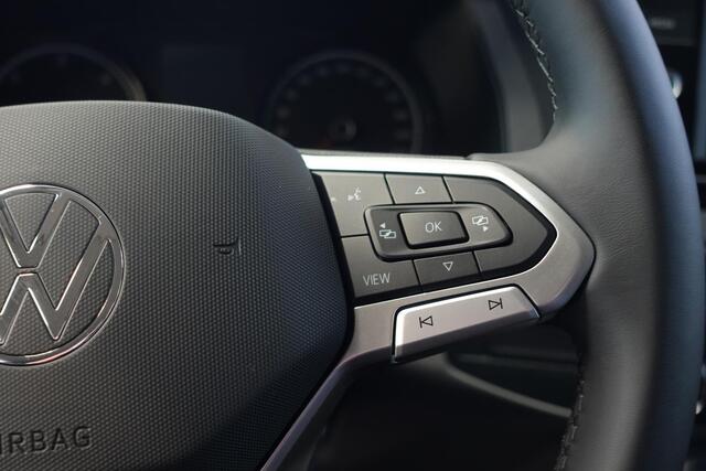 Volkswagen TRANSPORTER 2.0 TDI L2H1 28 Highline Automaat Airco Cruise Control Navi PDC V&A Trekhaak