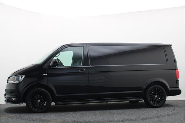 Volkswagen TRANSPORTER 2.0 TDI 150 PK L2H1 Highline 3-Zits, Verwarmde Voorruit, Apple Carplay, Cruise, PDC, DAB, Trekhaak, 18''