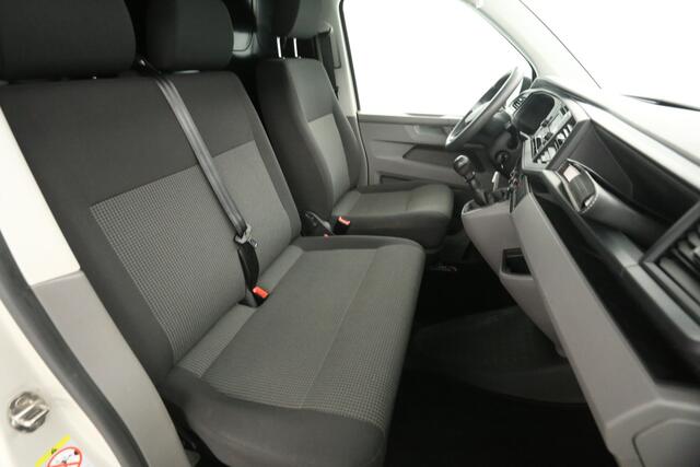 Volkswagen TRANSPORTER 2.0 TDI 150PK L2H1 | Ascot Grey | Airco | 3 Zits | Elektrpakket