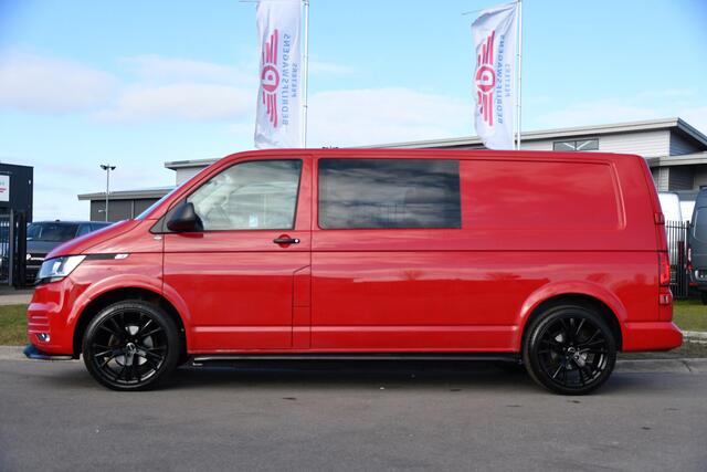 Volkswagen TRANSPORTER 2.0 TDI L2H1 30 DC PB Edition MARGE! Camera, Cruise, Carplay, 150pk, Trekhaak, Multimedia, Automaat, Sensoren, Uniek!