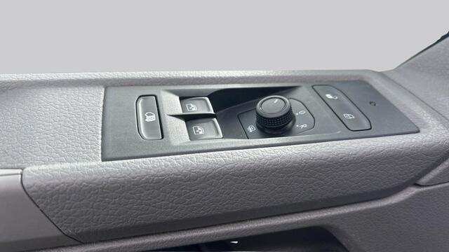 Volkswagen TRANSPORTER 2.0 TDI L1H1 26 Navigatie, app connect, beteimmering