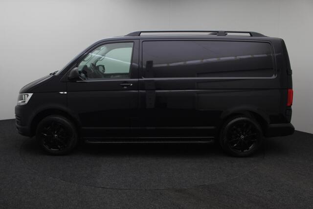 Volkswagen TRANSPORTER 2.0 TDI L1H2 Highline 2019 | Navigatie | Carplay | Dak Afzuiging | Parkeersensoren | Verwarmde Voorruit | Cruise Control | DAB Radio | Lichtmetalen Velgen | Nationale Autopas