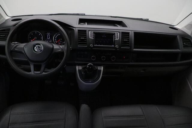 Volkswagen TRANSPORTER 2.0 TDI L1H2 Highline 2019 | Navigatie | Carplay | Dak Afzuiging | Parkeersensoren | Verwarmde Voorruit | Cruise Control | DAB Radio | Lichtmetalen Velgen | Nationale Autopas